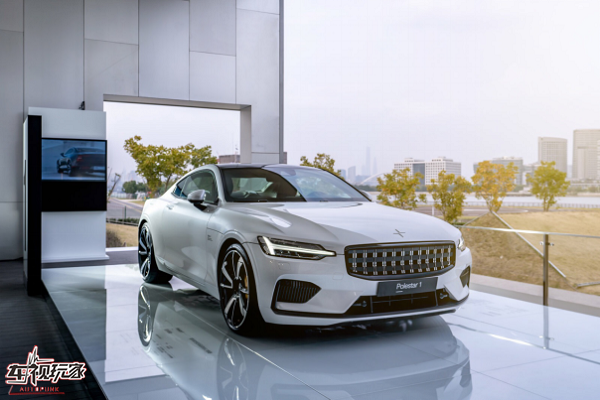 Polestar新闻稿:星启未来 设计传承 Polestar极星亮相上海国际收藏级设计展-110720191920.png