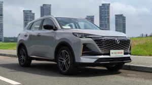 试驾 未来爆款SUV 长安汽车第二代CS55PLUS