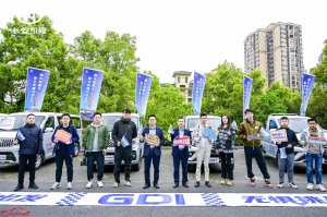 商用车反卷乘用，新长安星卡&新长安睿行M60征服横山九道拐！