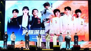 年轻就去深蓝 王者荣耀动画巅峰对决 成都欢乐谷燃爆全场