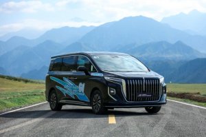 红旗HQ9 PHEV荣获2024混合动力汽车极限挑战赛MPV组冠军