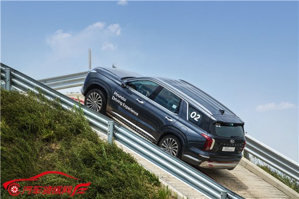 1720430350077054312.jpg 9-现代汽车全球旗舰SUV 全新帕里斯帝展示绝佳越野实力.jpg
