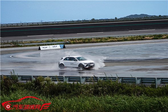 1720430342498050346.jpg 8-首款高性能电动车IONIQ 5 N展示卓越赛道实力.jpg